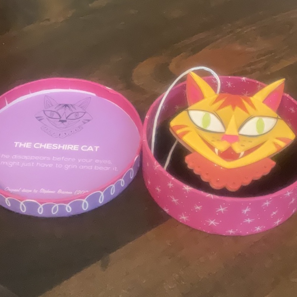 Erstwilder Cheshire Cat Brooch